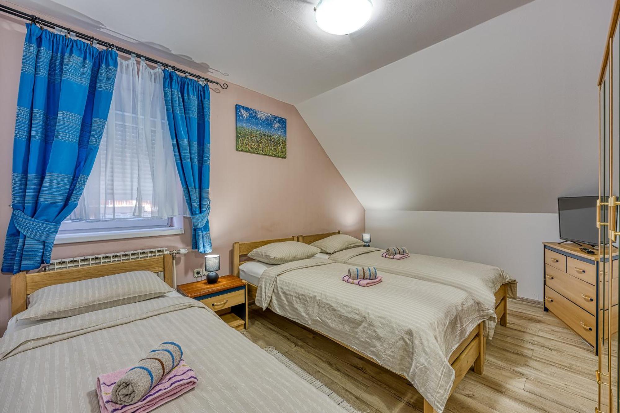 Rooms Centar Delnice Luaran gambar